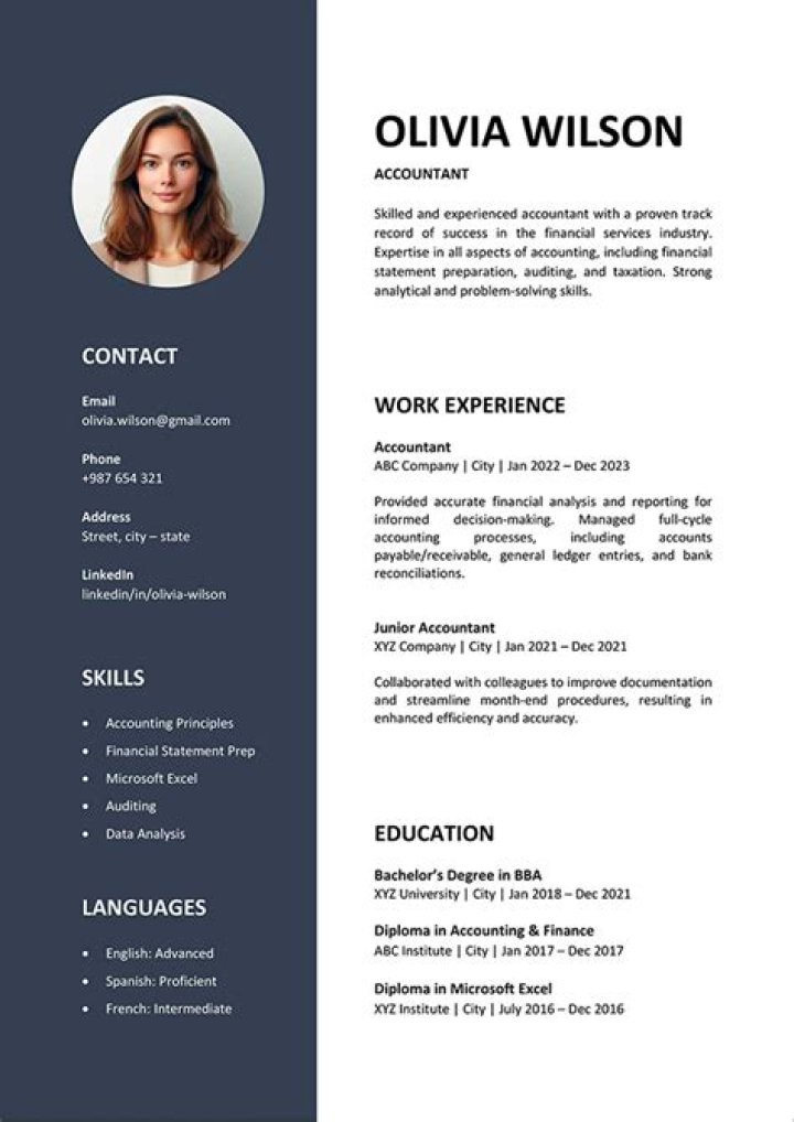 How do you download a resume template on Microsoft Word?